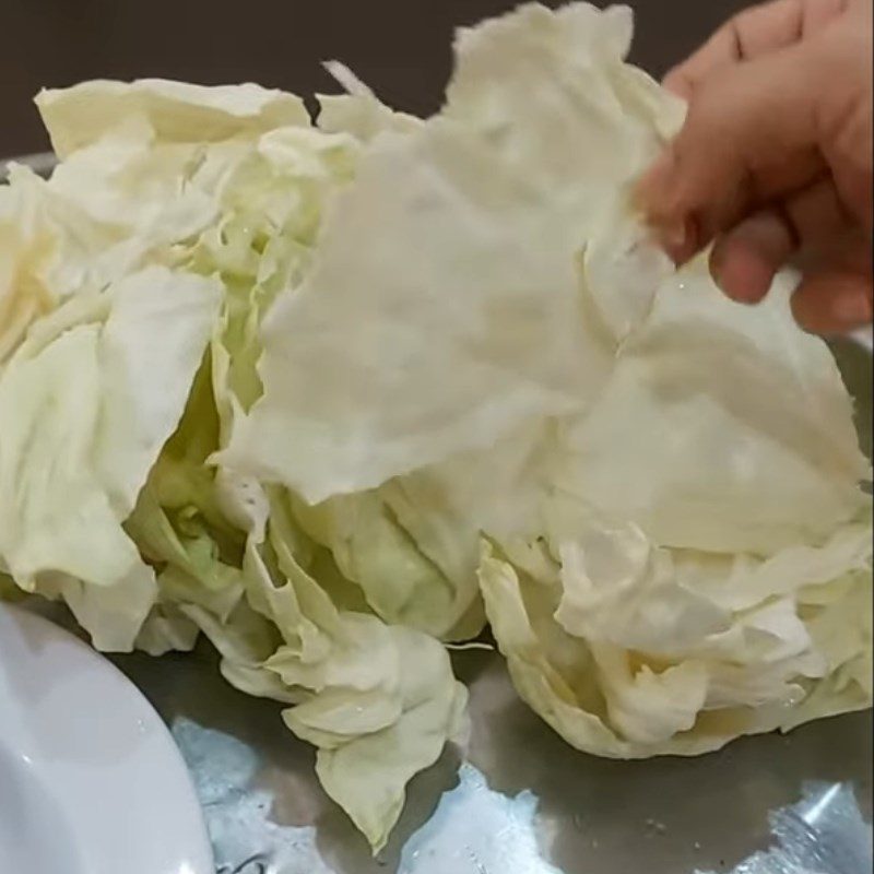 Step 2 Prepare the remaining ingredients Snakehead fish steamed with cabbage