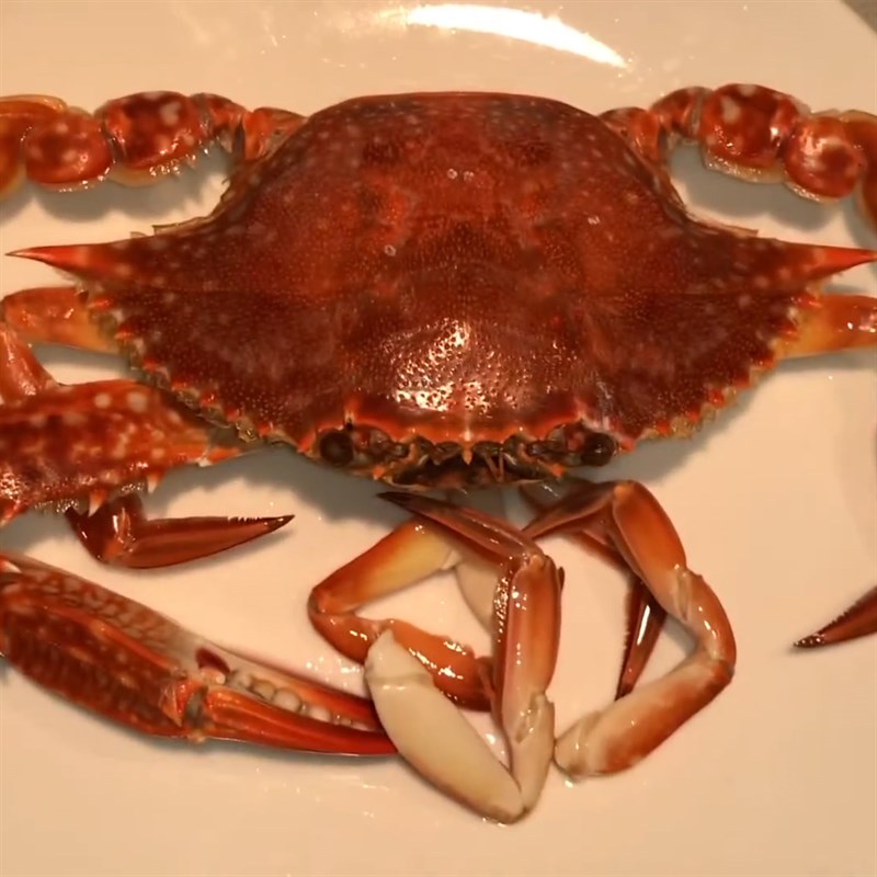Step 3 Boil and separate crab meat Crab porridge with carrot
