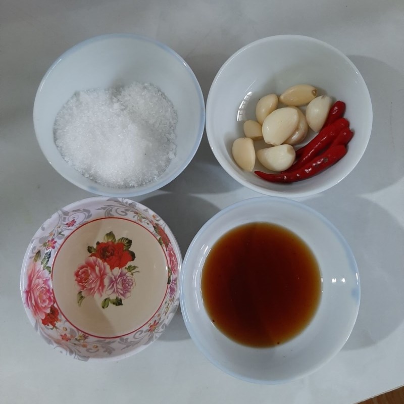Step 2 Prepare other ingredients Fried tilapia with fish sauce