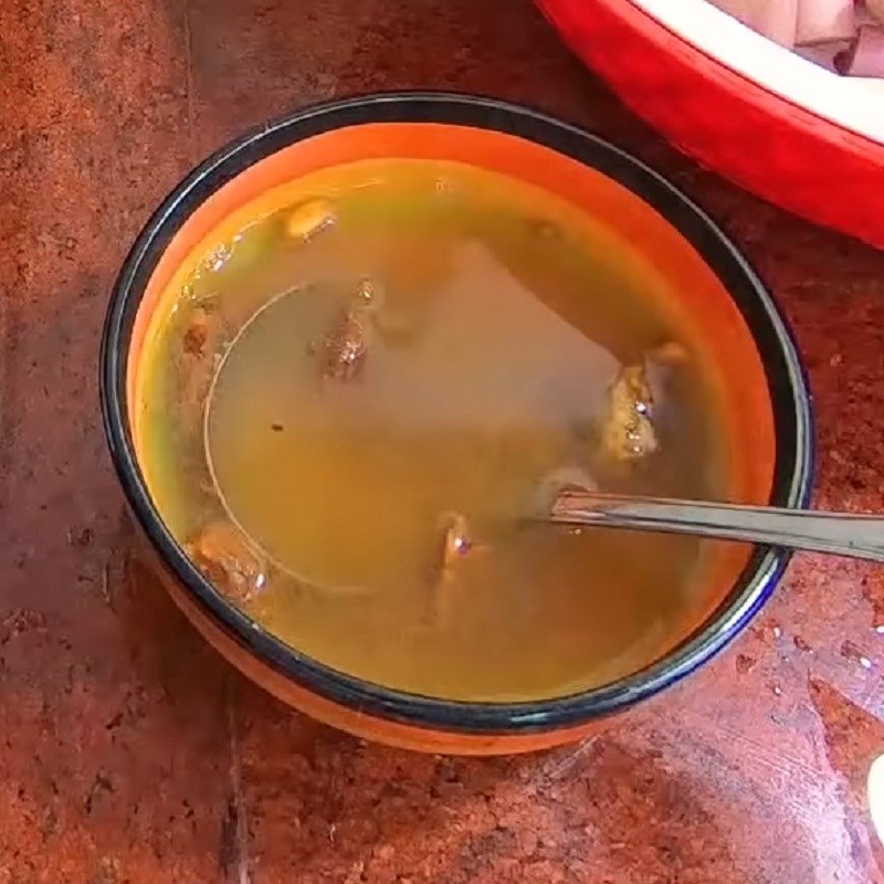Step 2 Prepare other ingredients for sour soup with snakehead fish and water lily flowers