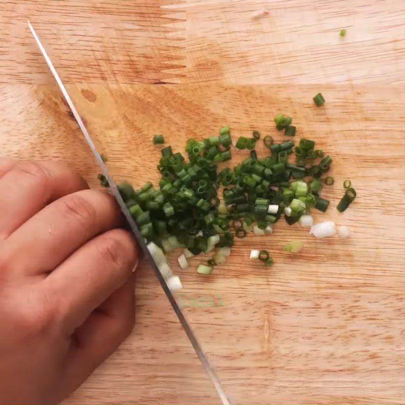 Step 2 Prepare other ingredients for Taro and Water Spinach Soup