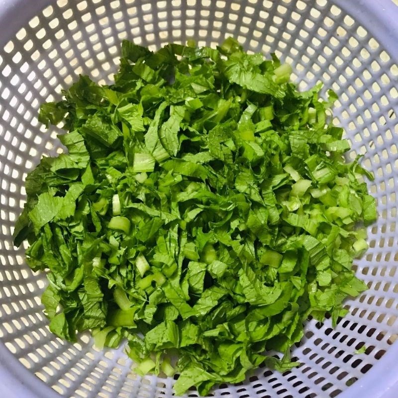 Step 2 Prepare other ingredients Green mustard soup with clams