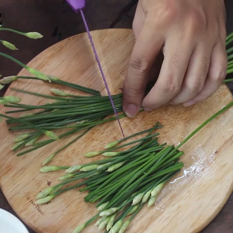 Step 3 Prepare Other Ingredients Chives Stir-Fried with Pork Liver