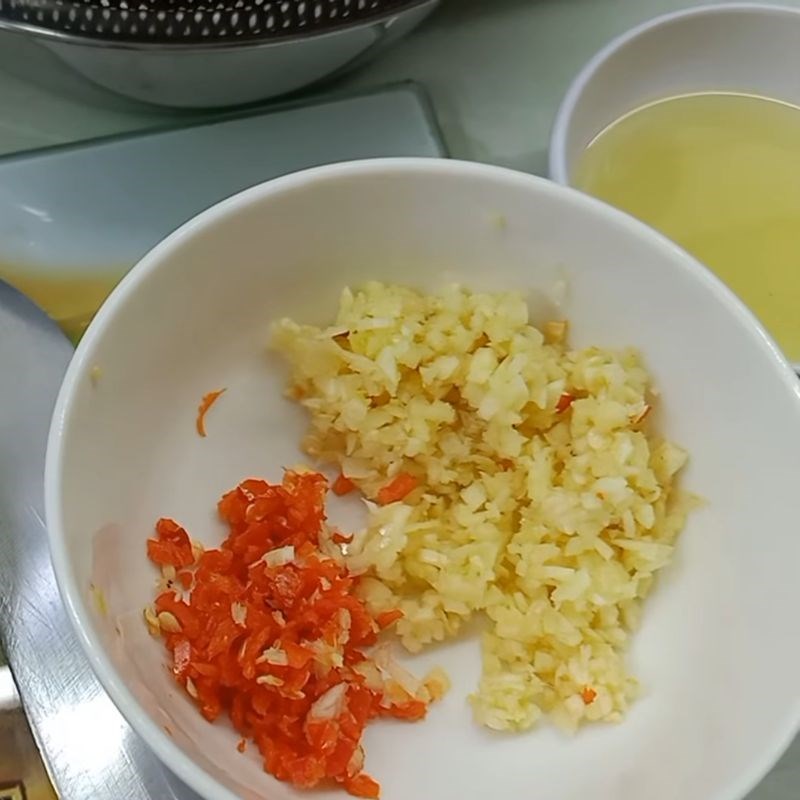 Step 2 Prepare other ingredients Ginger steamed sausage