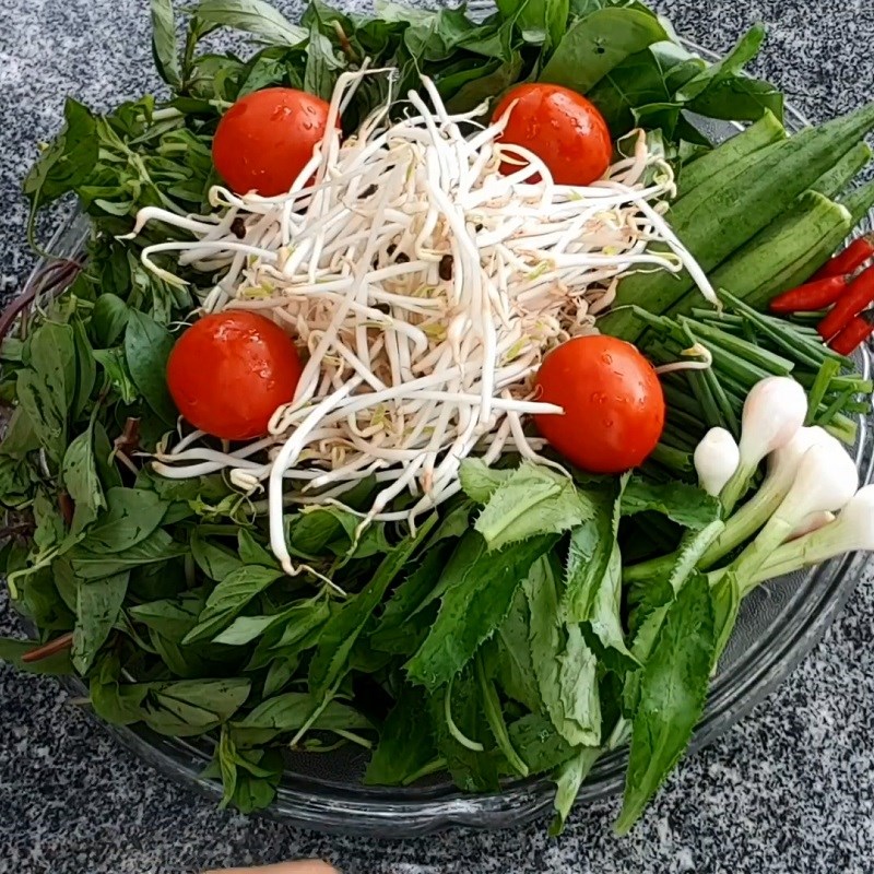 Step 2 Prepare other ingredients for catfish hotpot