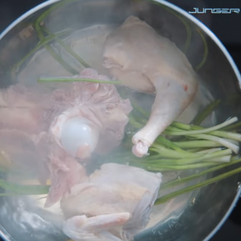 Step 2 Prepare other ingredients for Seafood Soft-Shell Crab Hotpot