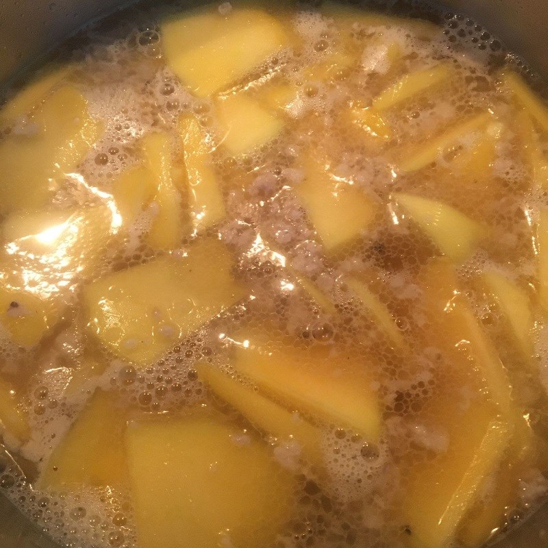 Step 2 Cook the soup for Ground meat papaya soup
