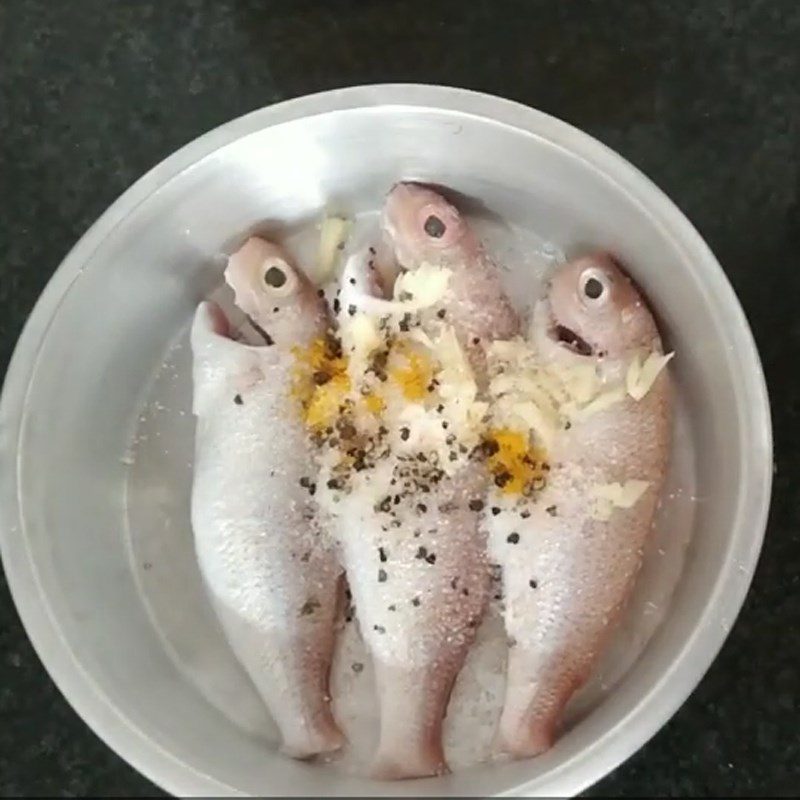Step 2 Prepare other ingredients for Braised Mackerel