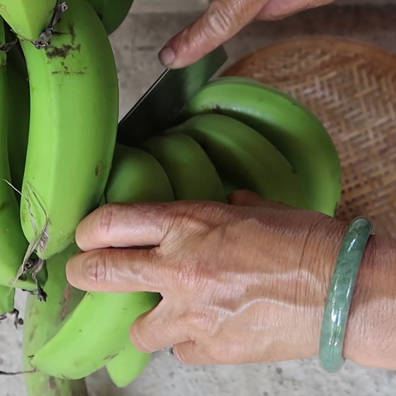 Step 2 Prepare the other ingredients Mackerel with green banana