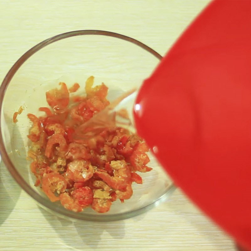 Step 2 Prepare other ingredients for Crab and Pork Leg Cake