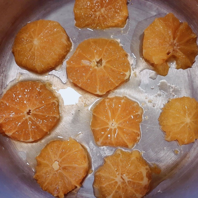 Step 1 Prepare the orange Fresh orange sponge cake