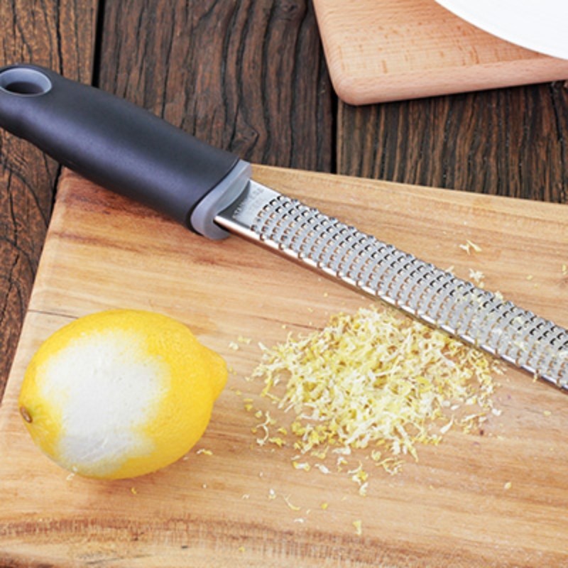 Step 1 Prepare the lemons for protein lemon smoothie