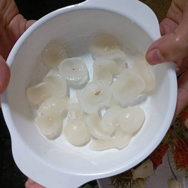 Step 2 Preparing rambutan Rambutan jelly