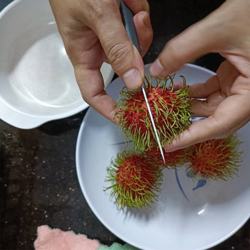 Step 2 Prepare the rambutan Rambutan Jelly