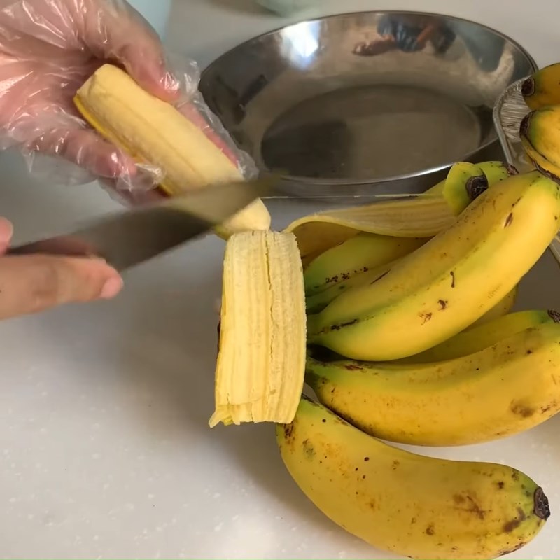 Step 1 Prepare the bananas Dried bananas