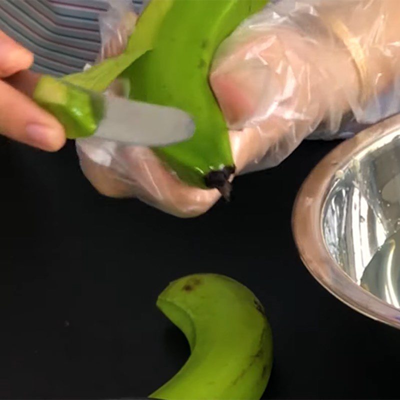 Step 2 Prepare green bananas Catfish cooked with tamarind
