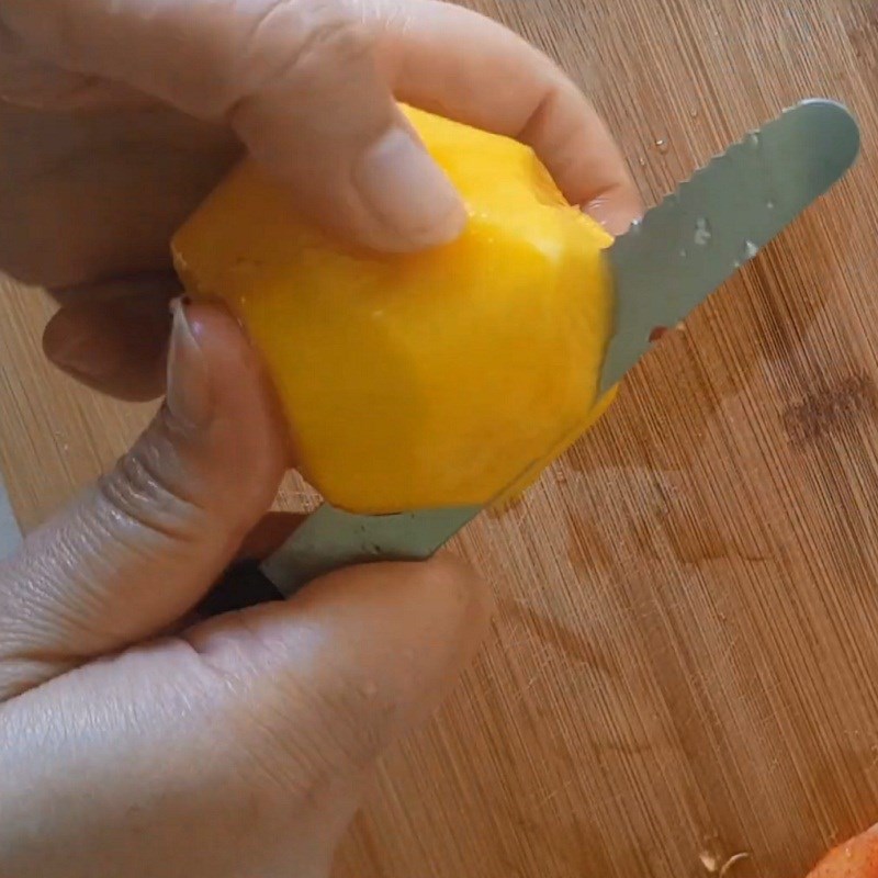 Step 1 Prepare the peaches for Cooking Peach Juice (peach juice)