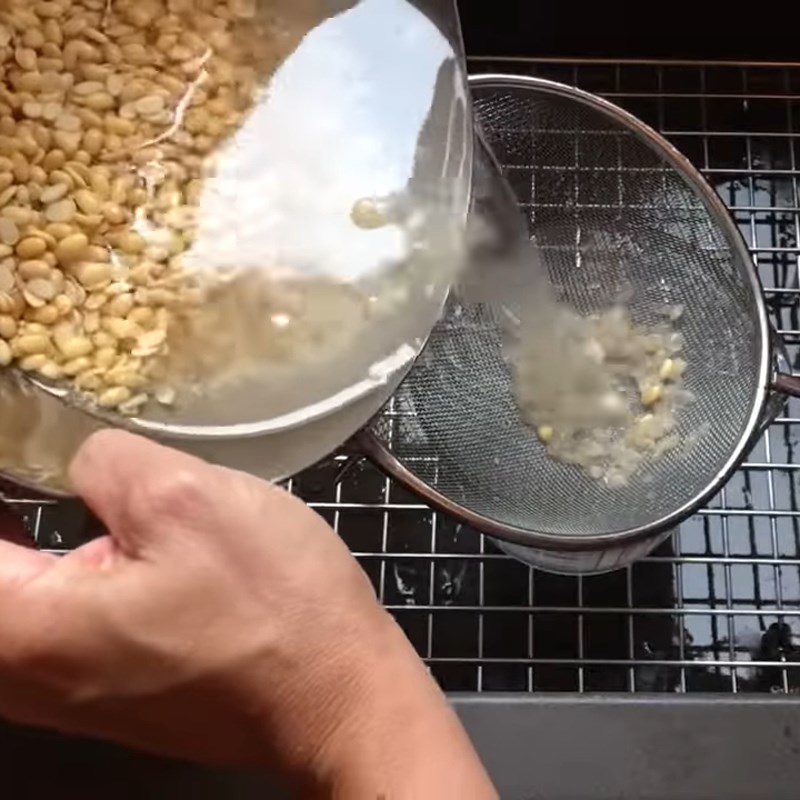 Step 1 Prepare soybeans Soybean milk whole