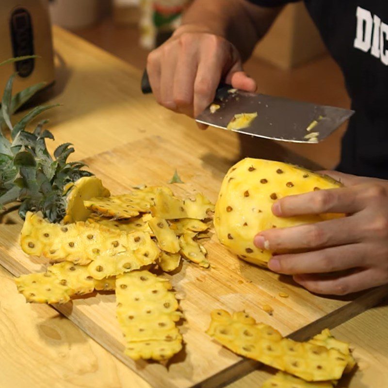 Step 1 Prepare pineapple and apple for Pineapple Apple Juice