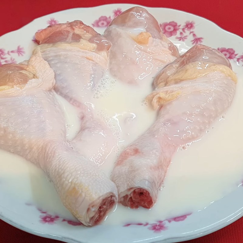 Step 1 Prepare chicken thighs Honey Fried Chicken Thighs