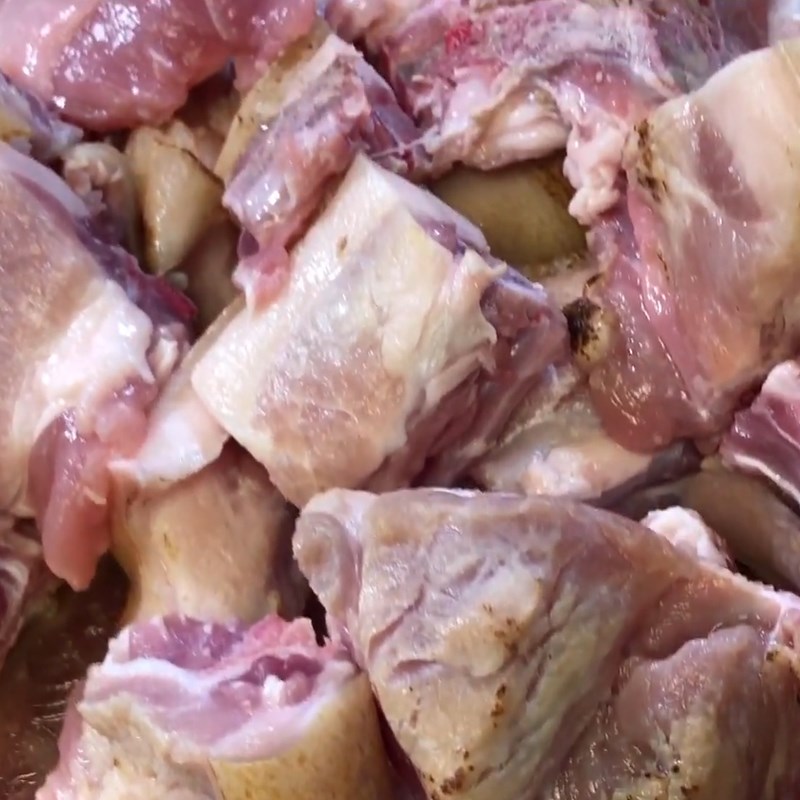 Step 1 Prepare the Pork Tail Braised Pork Tail with Traditional Herbs