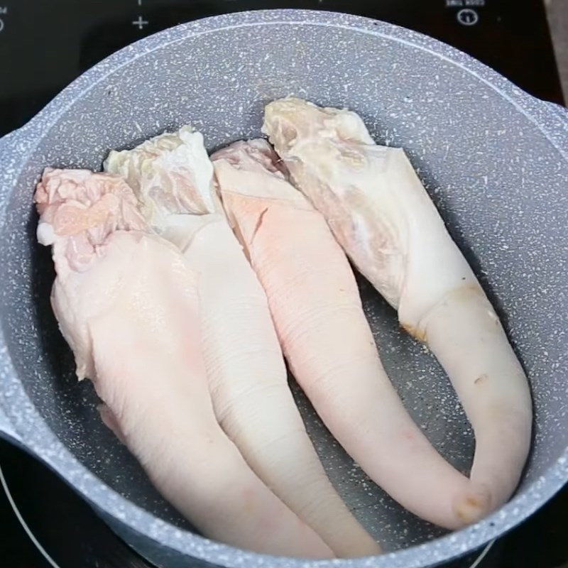 Step 2 Preparation of pig tails Salted pig tail