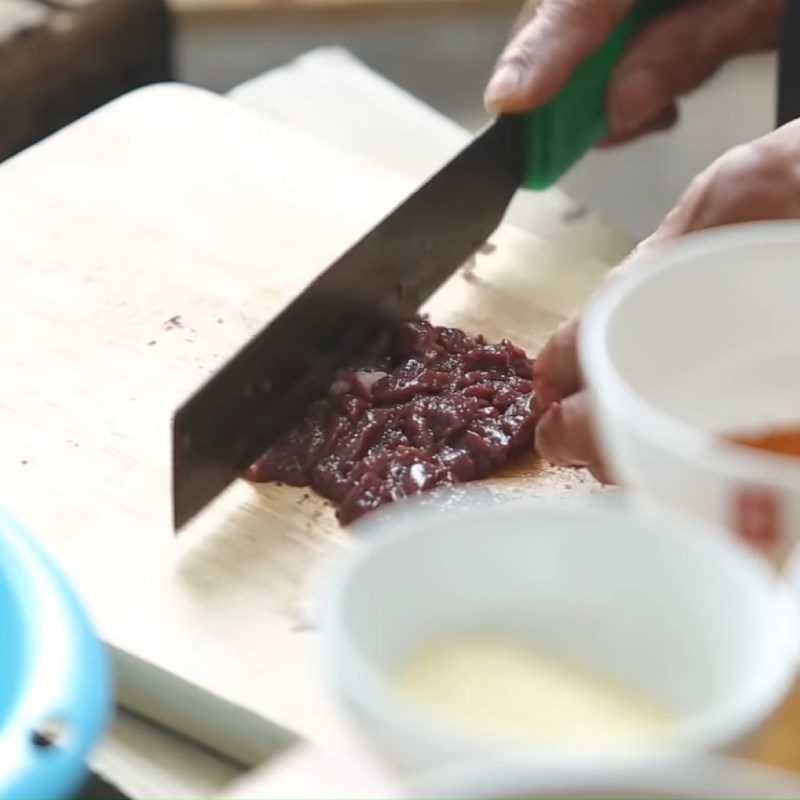 Step 4 Preparing pig liver Northern-style porridge