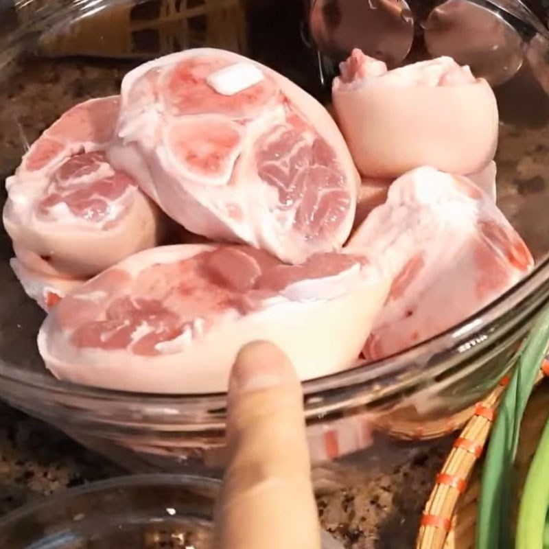 Step 1 Prepare the pork leg Crab Cake with Pork Leg