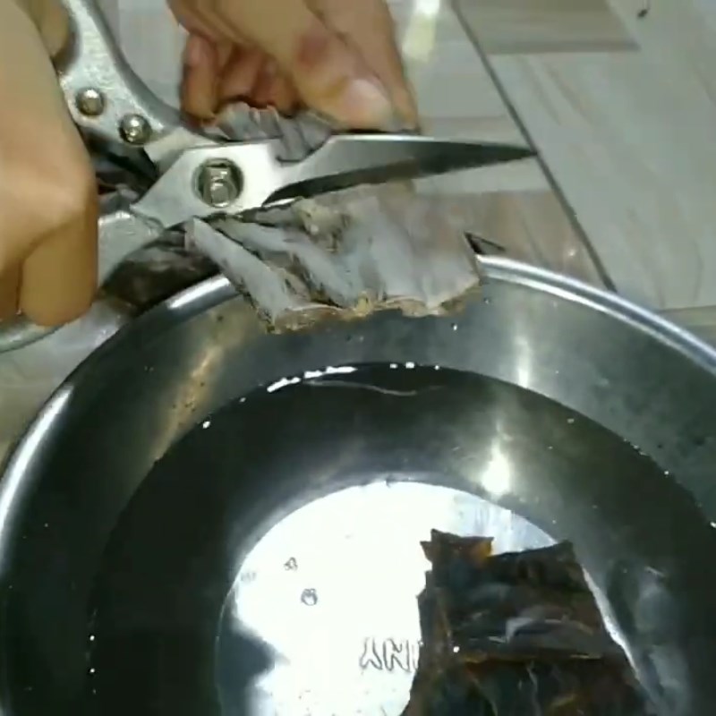 Step 1 Prepare dried stingray Dried stingray cooked with sour soup and water spinach