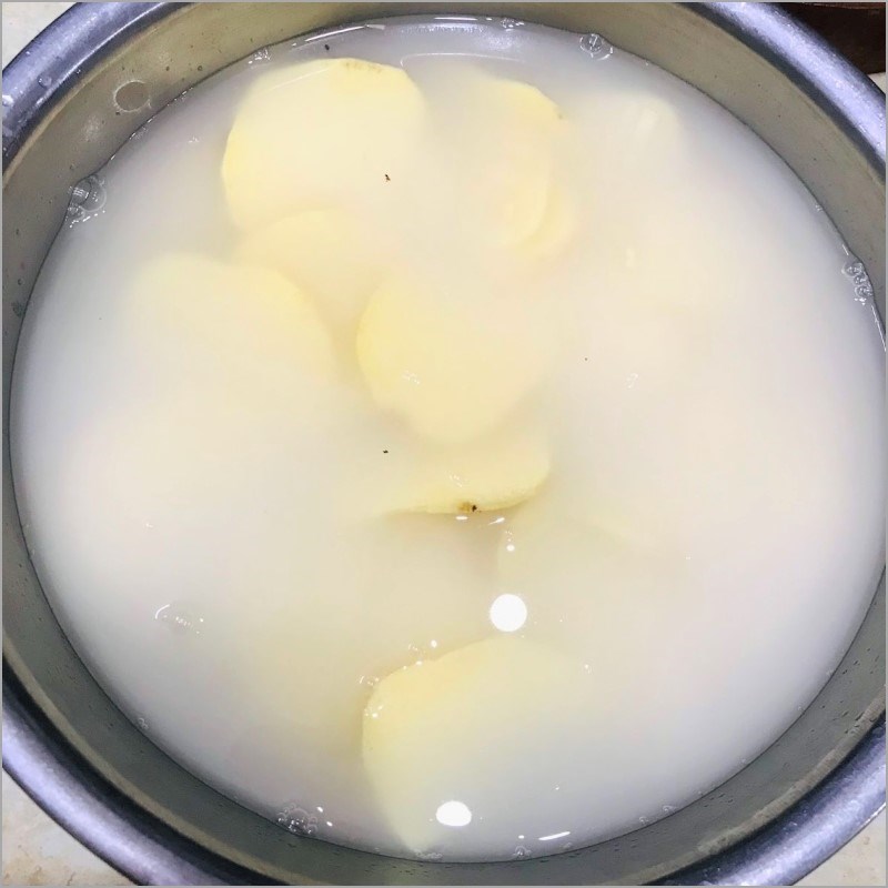 Step 1 Prepare sweet potatoes Butter Fried Sweet Potatoes (recipe shared by a user)
