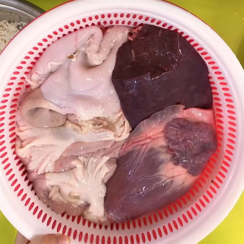 Step 2 Preparing pig intestines