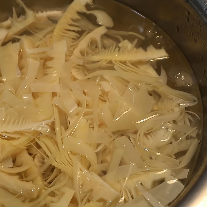 Step 2 Preparing bamboo shoots Sour bamboo shoots stir-fried with duck intestines