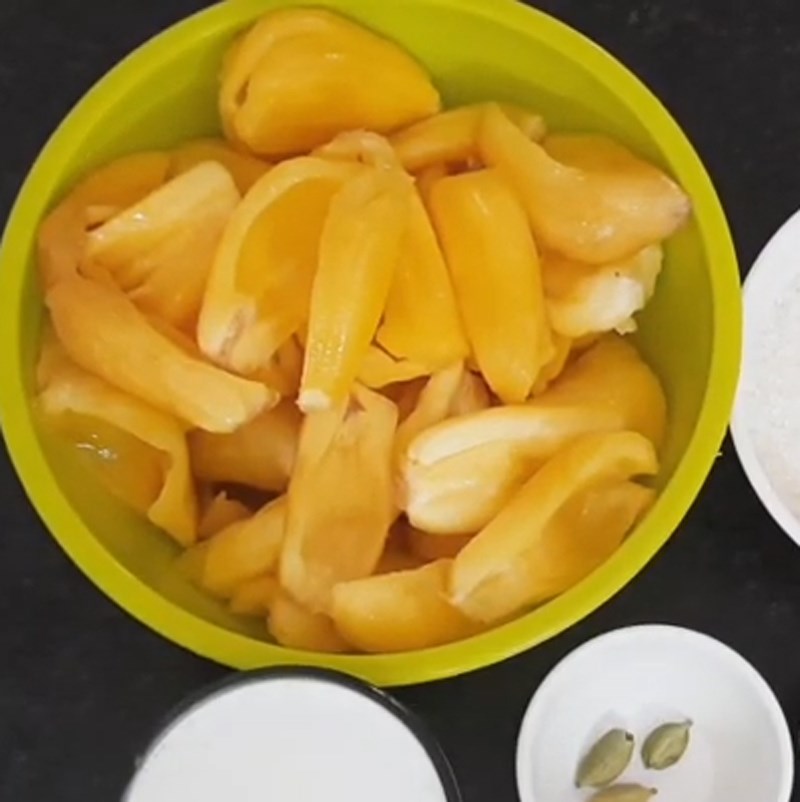 Step 1 Prepare the jackfruit Fresh jackfruit juice with fresh milk