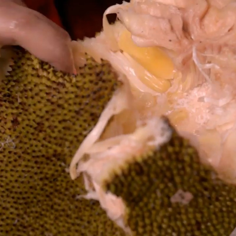 Step 1 Prepare the jackfruit for Jackfruit Juice