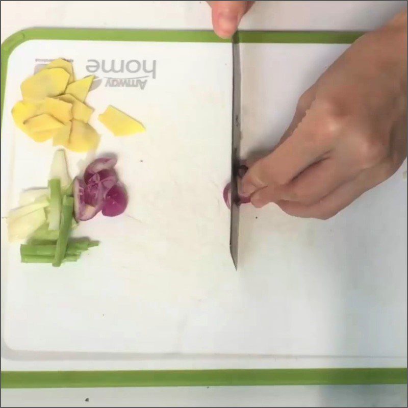 Step 1 Prepare ingredients for Fish Noodle Soup with Mustard Greens