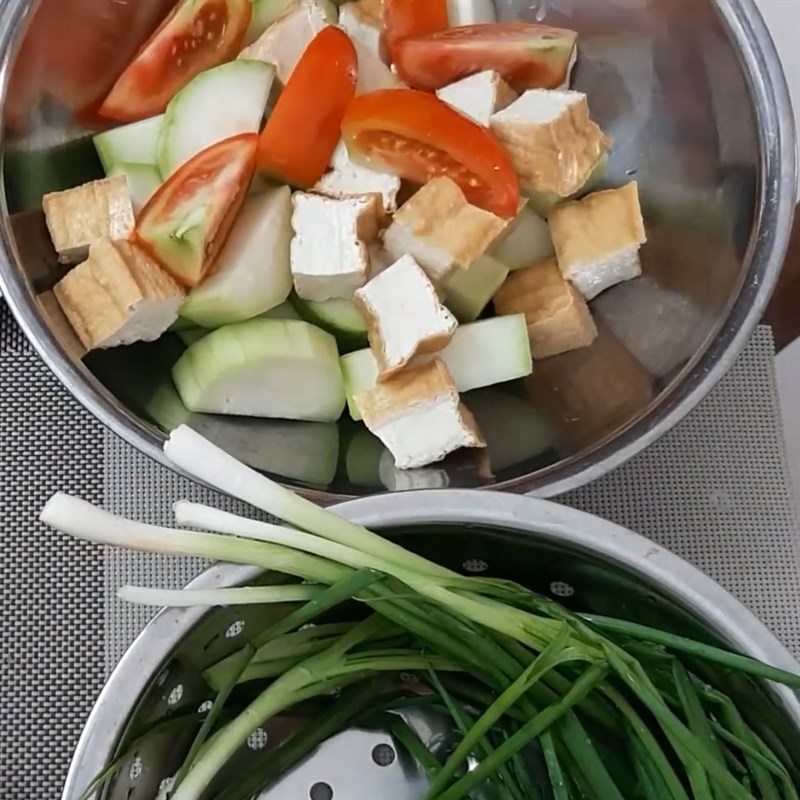 Step 1 Prepare the Ingredients for Gourd Braised with Mushrooms