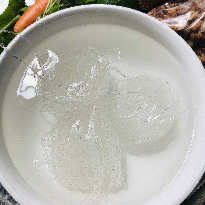 Step 1 Prepare ingredients for steamed fish with mushrooms