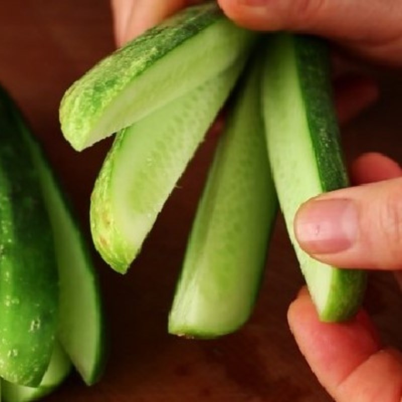 Step 1 Prepare the ingredients for Green Apple Lettuce Celery Cucumber Juice