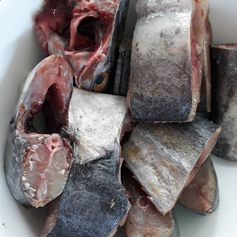 Step 1 Prepare the ingredients for mackerel in tamarind sauce