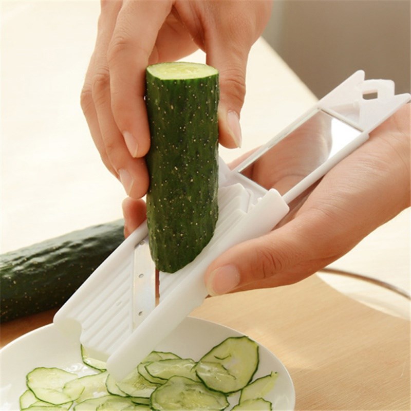 Step 1 Prepare the ingredients for Salmon Salad with Yogurt Sauce
