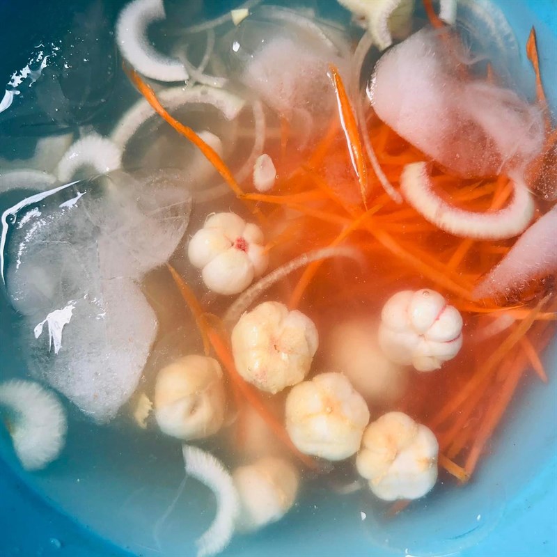 Step 1 prepare the ingredients for Salted Chicken Salad with Mangosteen and Vegetables