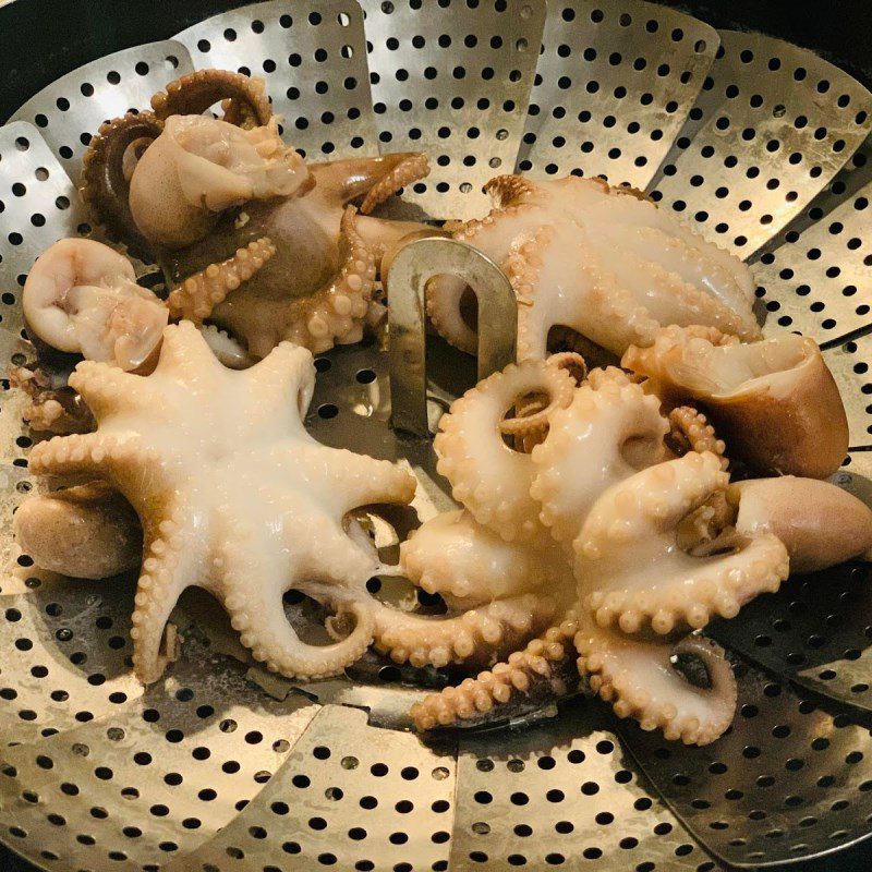 Step 1 Prepare ingredients for seafood curry (recipe shared by users)
