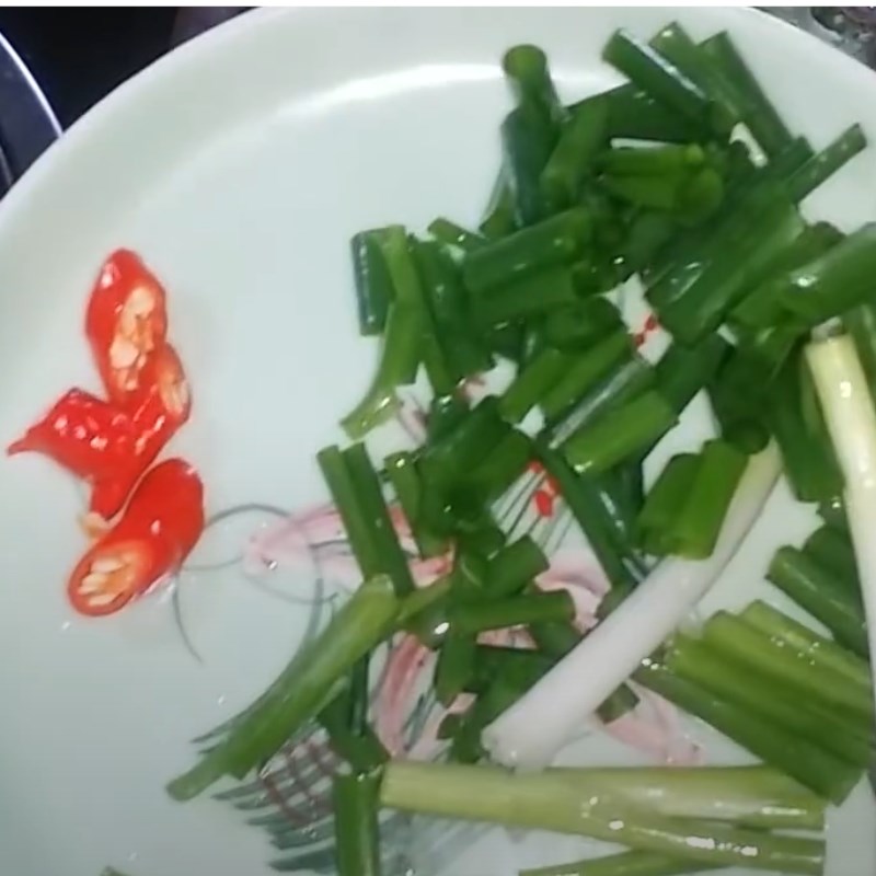 Step 1 Prepare the ingredients for Stir-fried Beef with Sour Bamboo Shoots