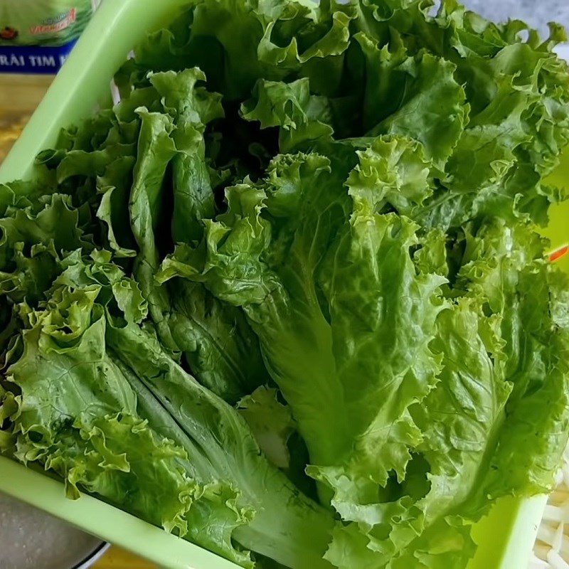 Step 1 Prepare the ingredients for Vegetarian Salad from Cassava