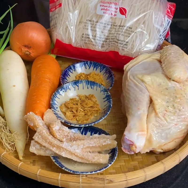 Step 1 Prepare the ingredients for Chicken Noodle Soup