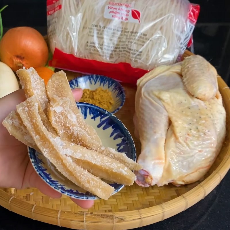 Step 1 Prepare the ingredients for Chicken Noodle Soup