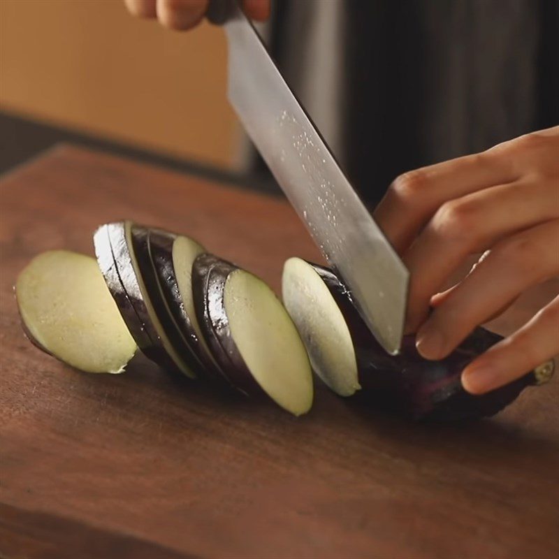 Step 1 Prepare the ingredients for Crispy Fried Stuffed Eggplant with Spicy Sauce