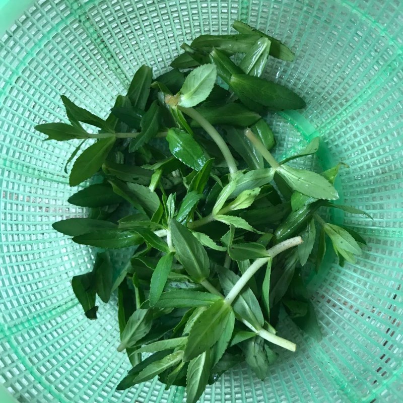 Step 1 Prepare the ingredients for taro soup with bones
