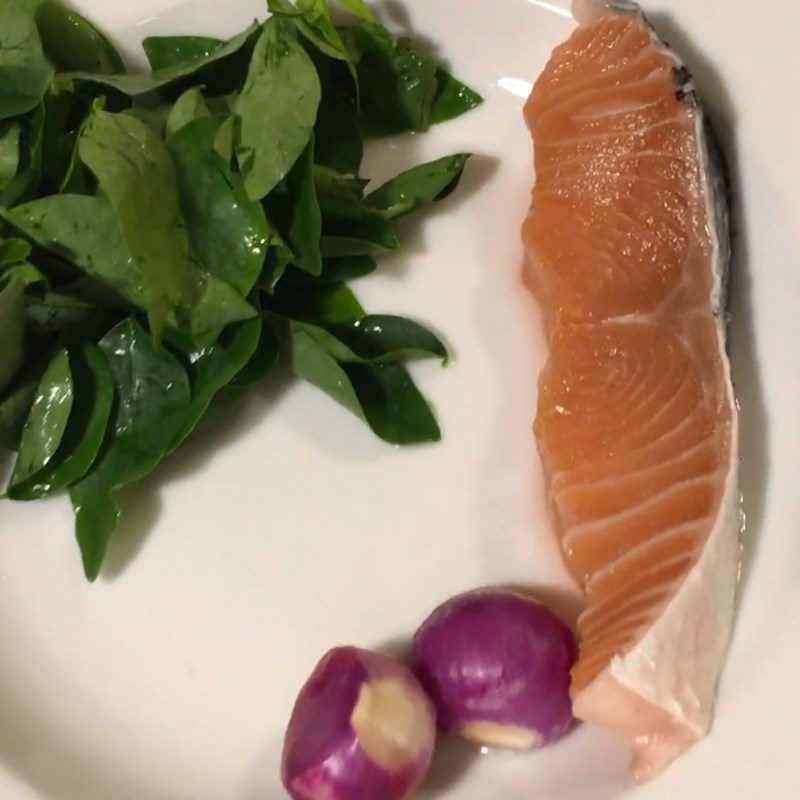 Step 1 Prepare the ingredients for Salmon porridge with water spinach