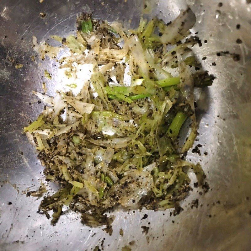 Step 1 Prepare ingredients for stir-fried mustard greens with pork